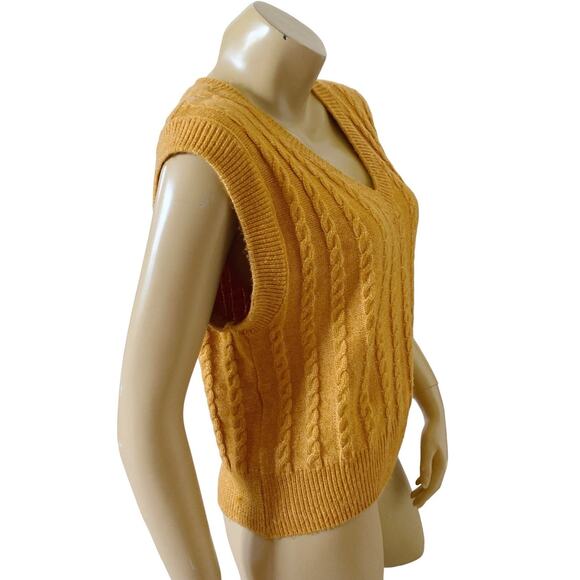 CUPCAKES AND CASHMERE Womens Size Small Burnt Orange V Neck Cable Knit Sweater - Picture 2 of 7